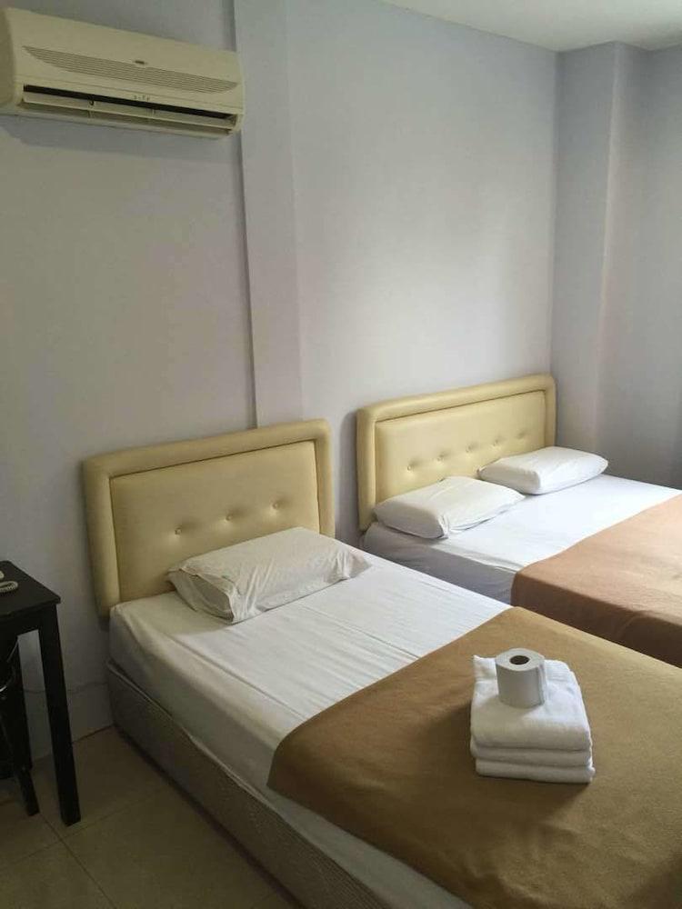 Rafayeh Hotel Seremban Kültér fotó