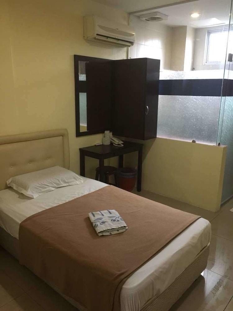 Rafayeh Hotel Seremban Kültér fotó
